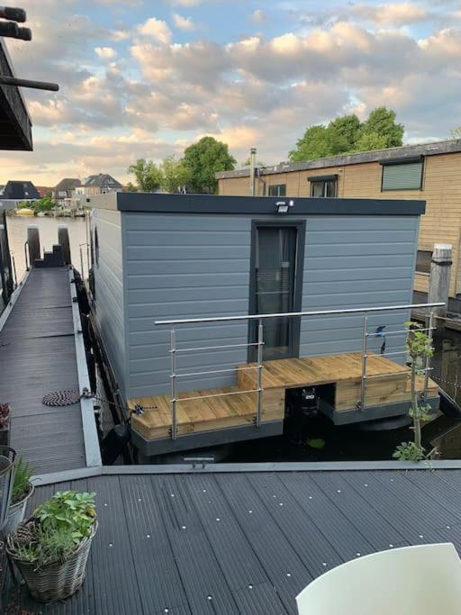 ズワールトスライスUnique New Houseboat Moored 4アパートメント エクステリア 写真
